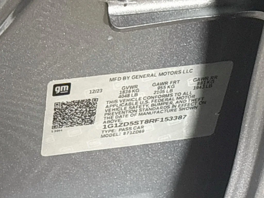 Used 2024 Gray Chevrolet LT image 24