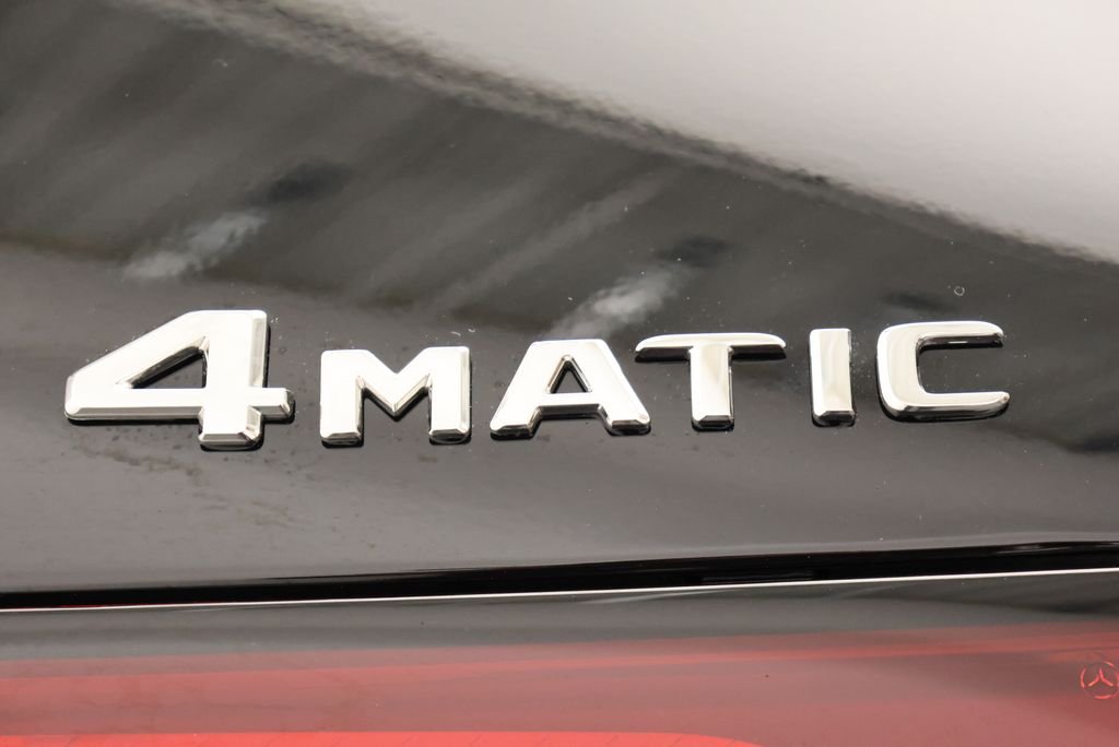 Used 2026 Black Mercedes-Benz GLC 300 image 10