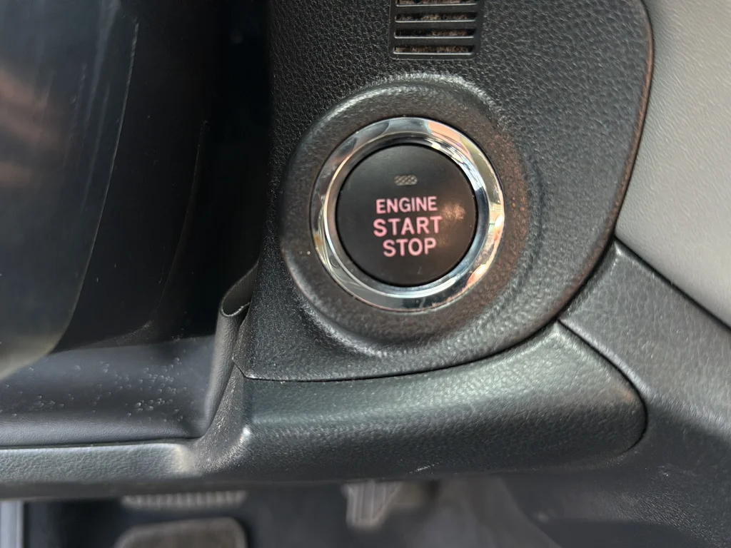 Used 2025 Silver Subaru Onyx Edition image 21