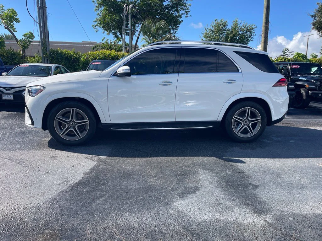 Used 2024 White Mercedes-Benz GLE 450 image 3