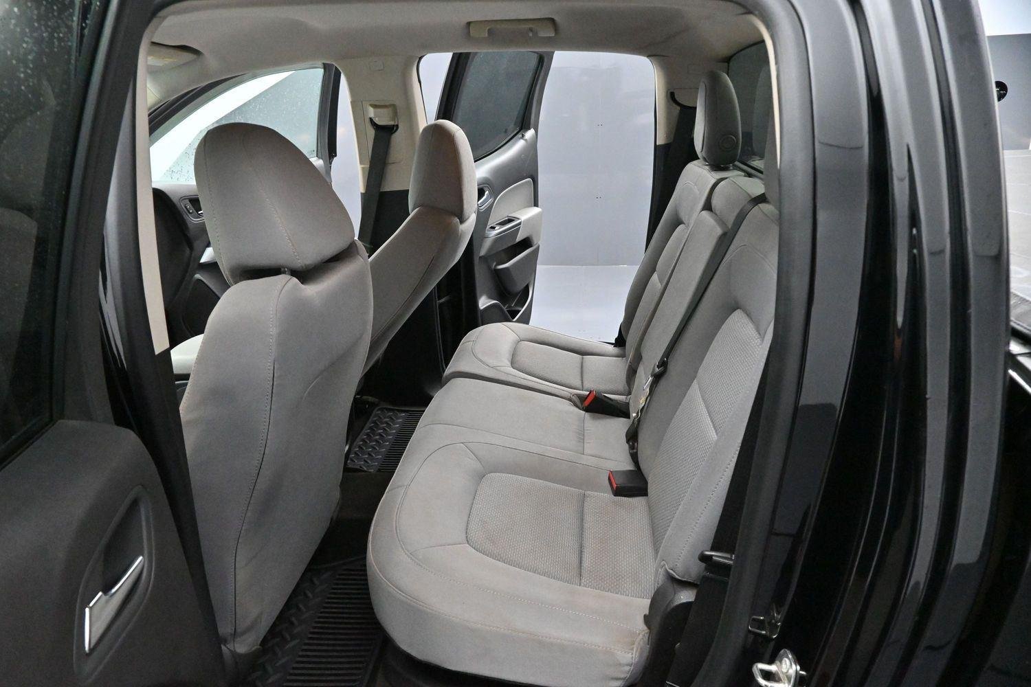Used 2016 Black Chevrolet 2WD LT image 28