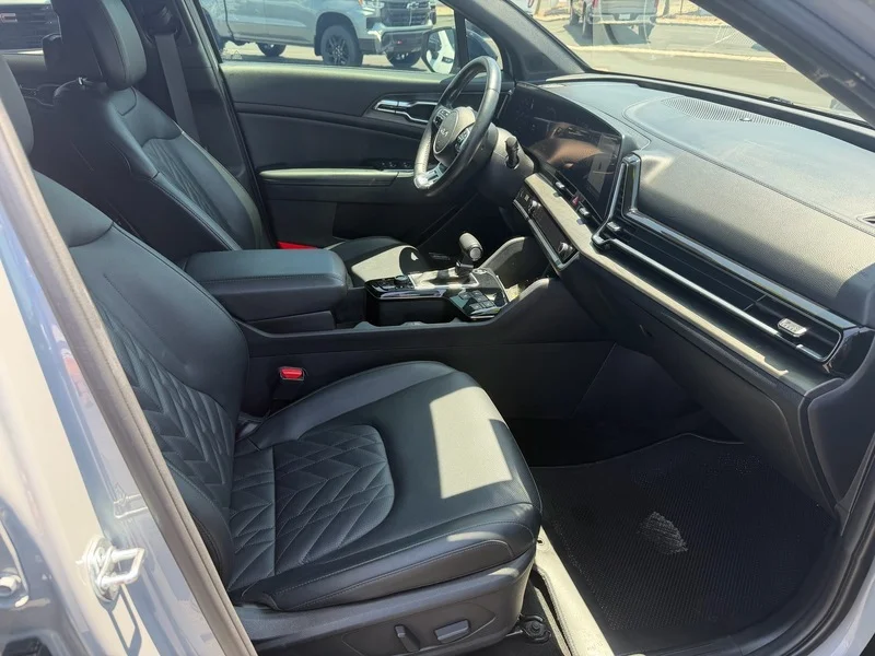Used 2023 Wolf Gray/ebony B Kia X-Pro Prestige image 21