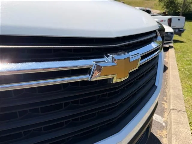 Used 2023 White Chevrolet LS image 17
