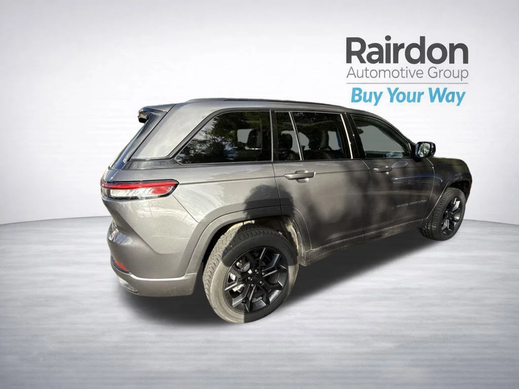 Used 2023 Baltic Gray Metallic Clearcoat Jeep 30th Anniversary image 7