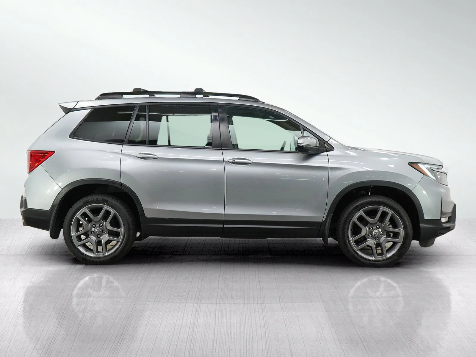 Used 2023 Lunar Silver Metallic Honda EX-L image 6