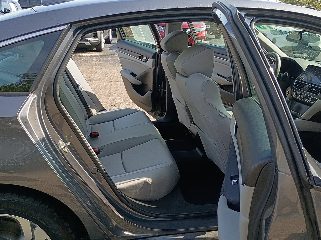 Certified Used 2018 DK. GRAY Honda EX image 14