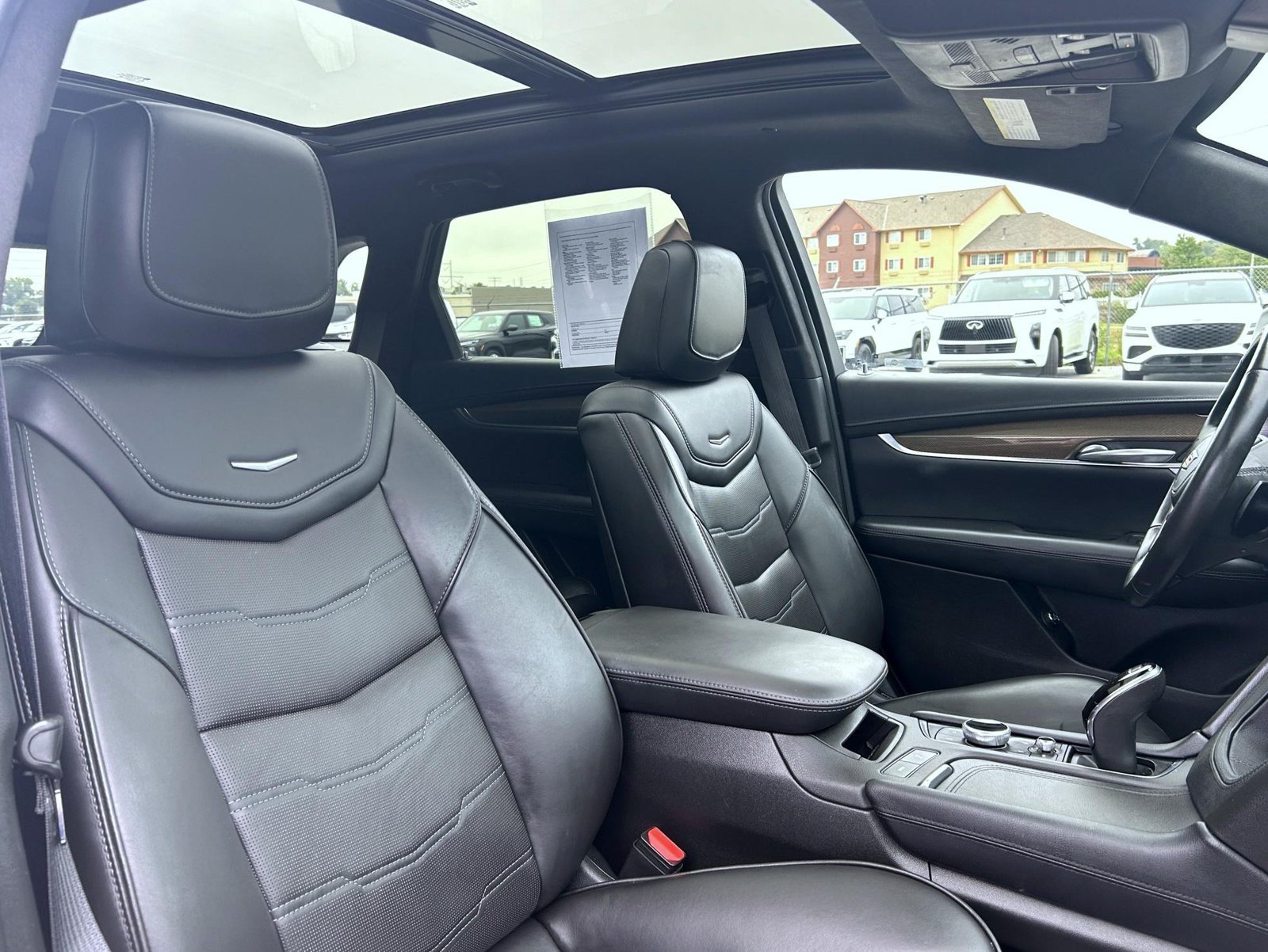 Used 2020 Silver Cadillac Premium Luxury image 19