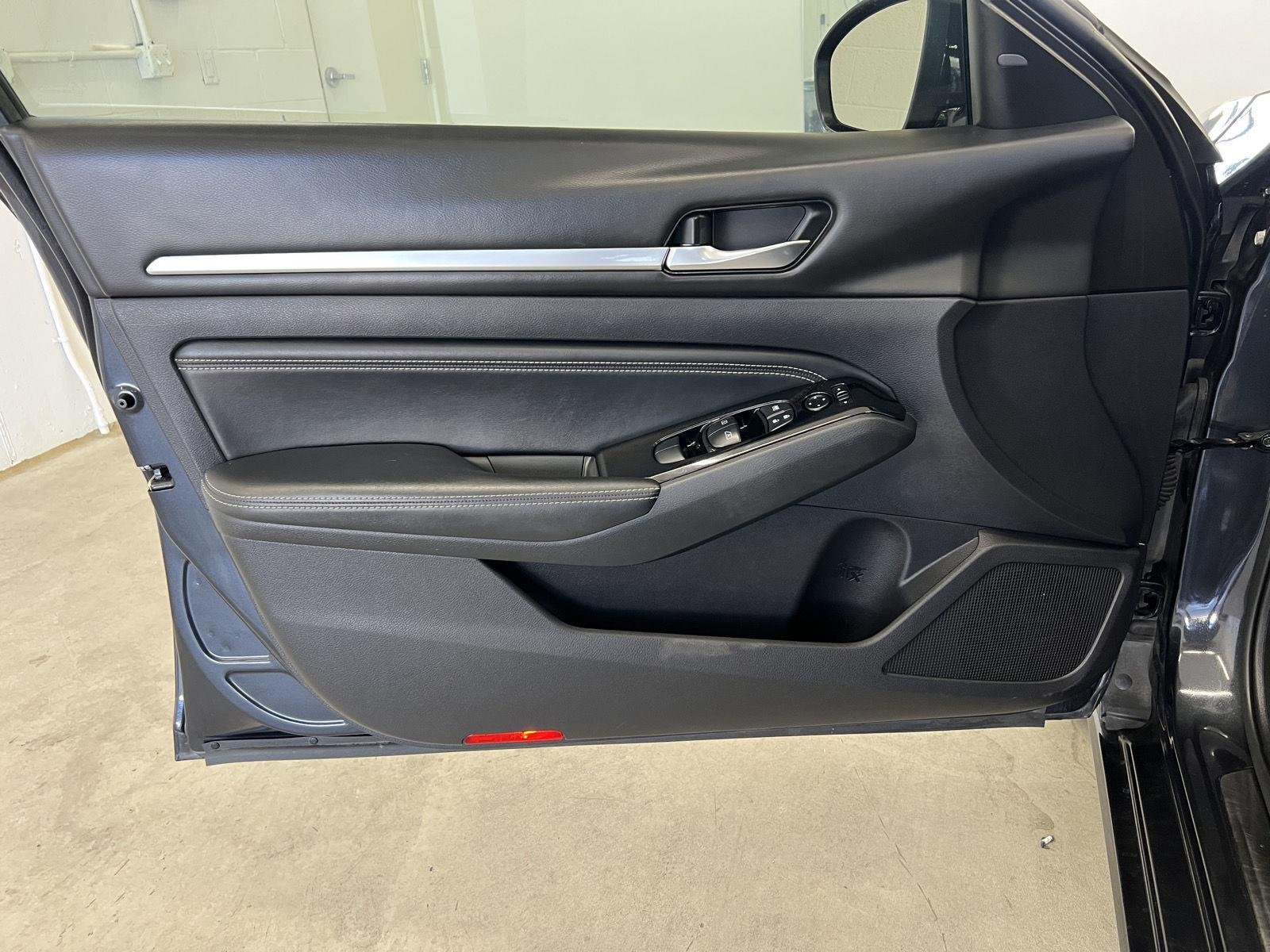 2020 Nissan Altima SL - Photo 11
