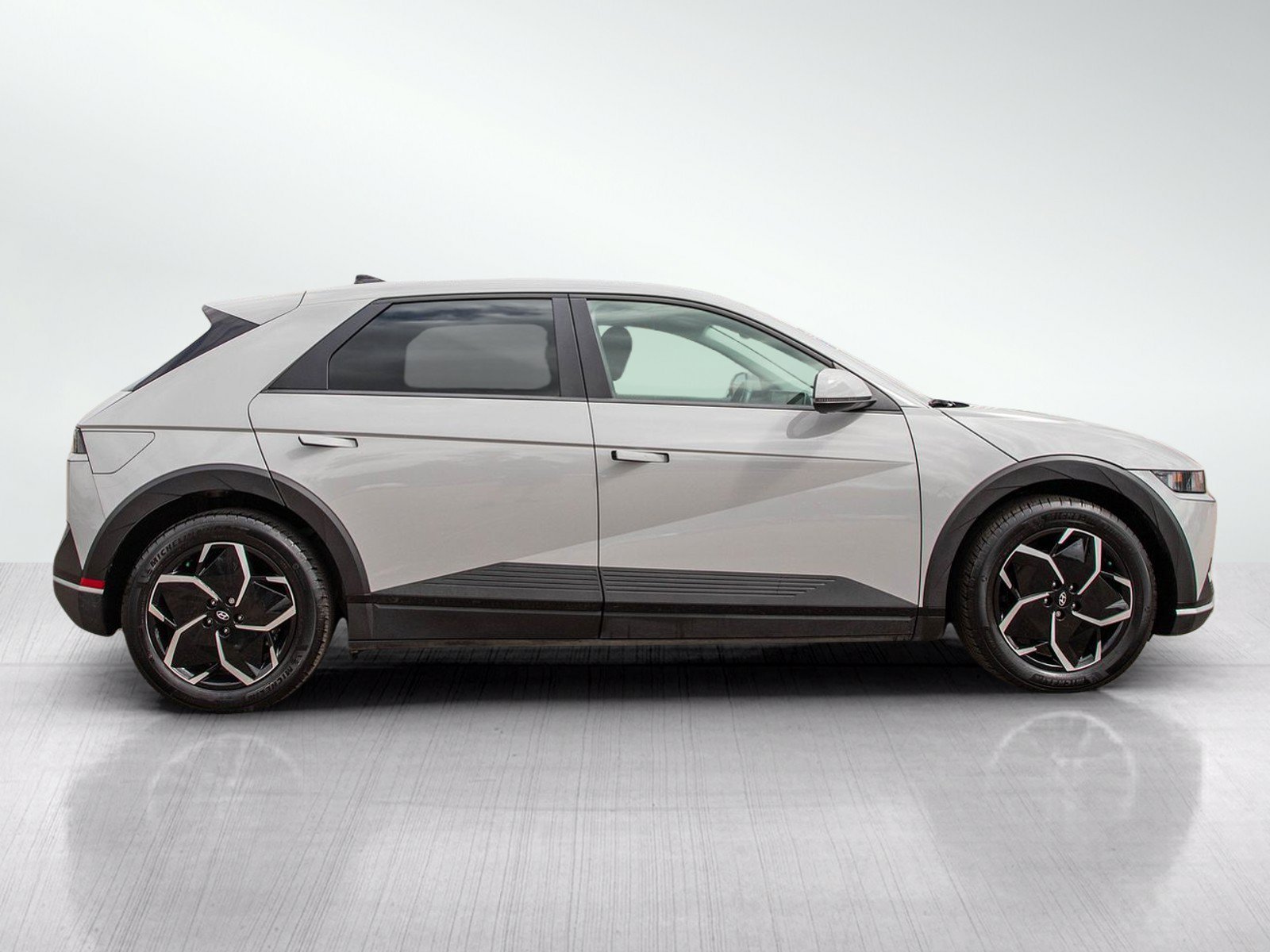 Certified Used 2024 Cyber Gray Hyundai SEL AWD image 6