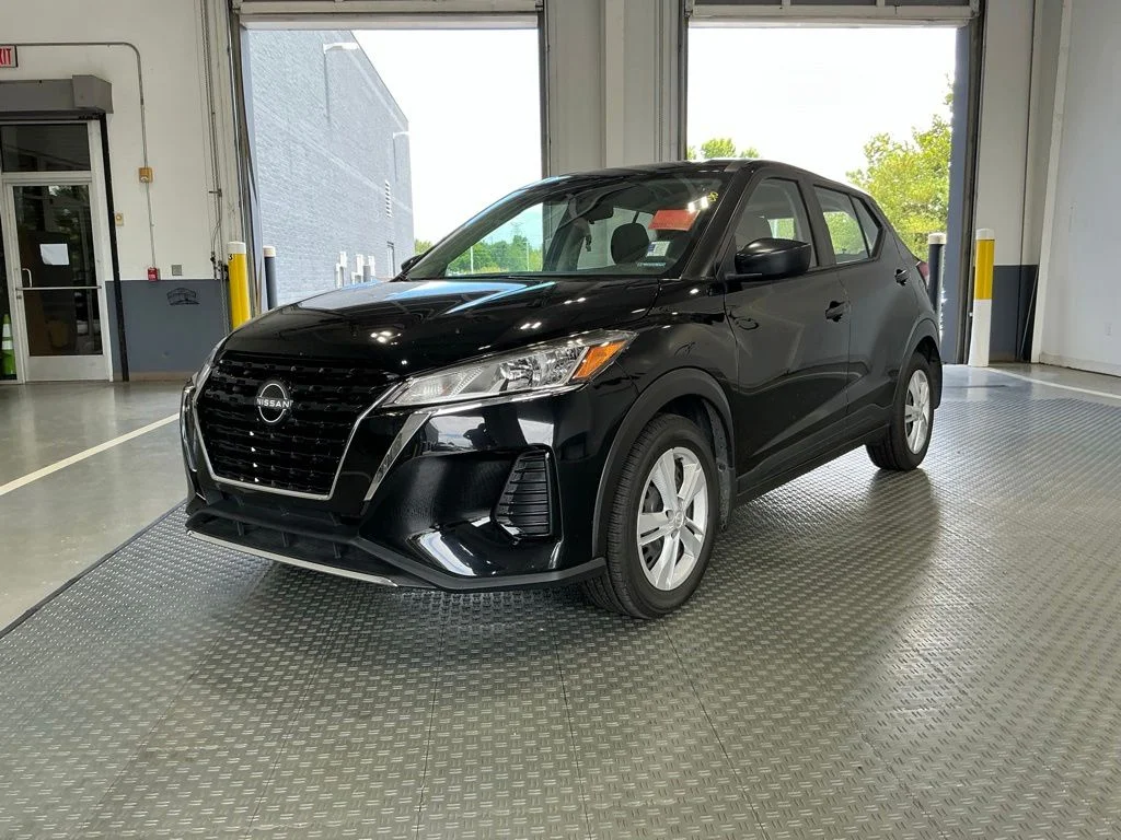 Certified Used 2024 Super Black Nissan S image 2