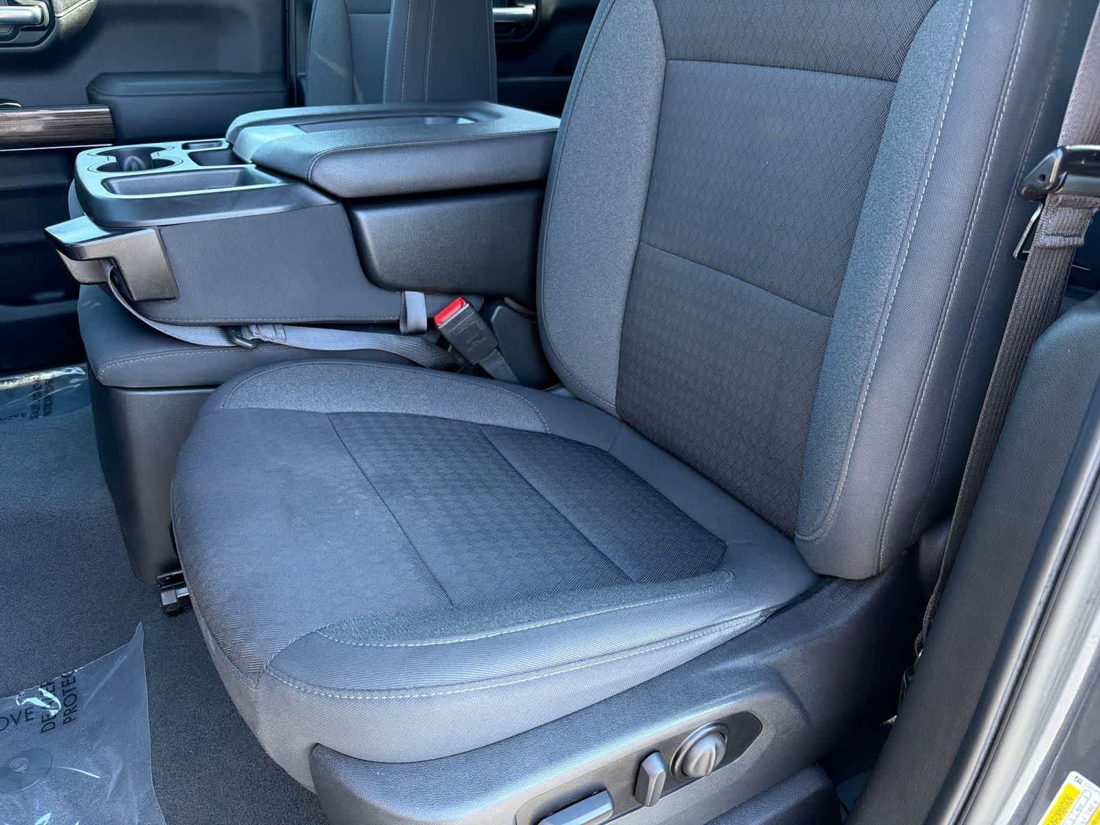 Used 2022 Shadow Gray Metallic Chevrolet LT image 17