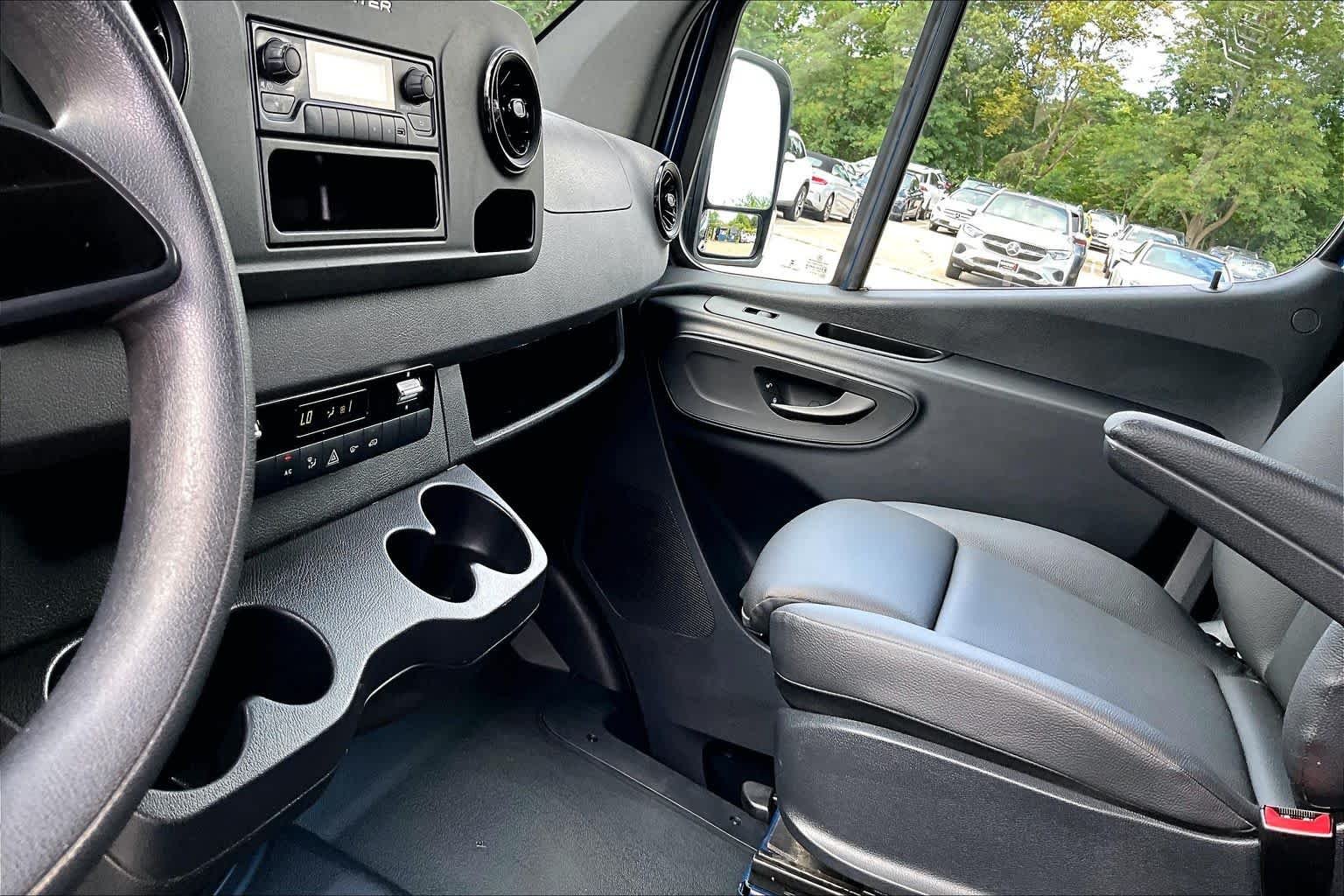 Used 2024 Steel Blue Mercedes-Benz  image 16