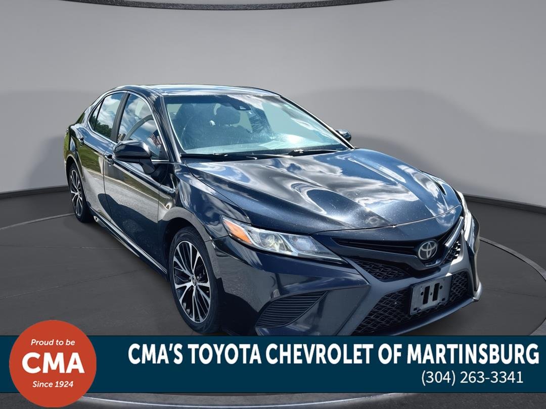 Used 2020 Midnight Black Metallic Toyota SE image 1