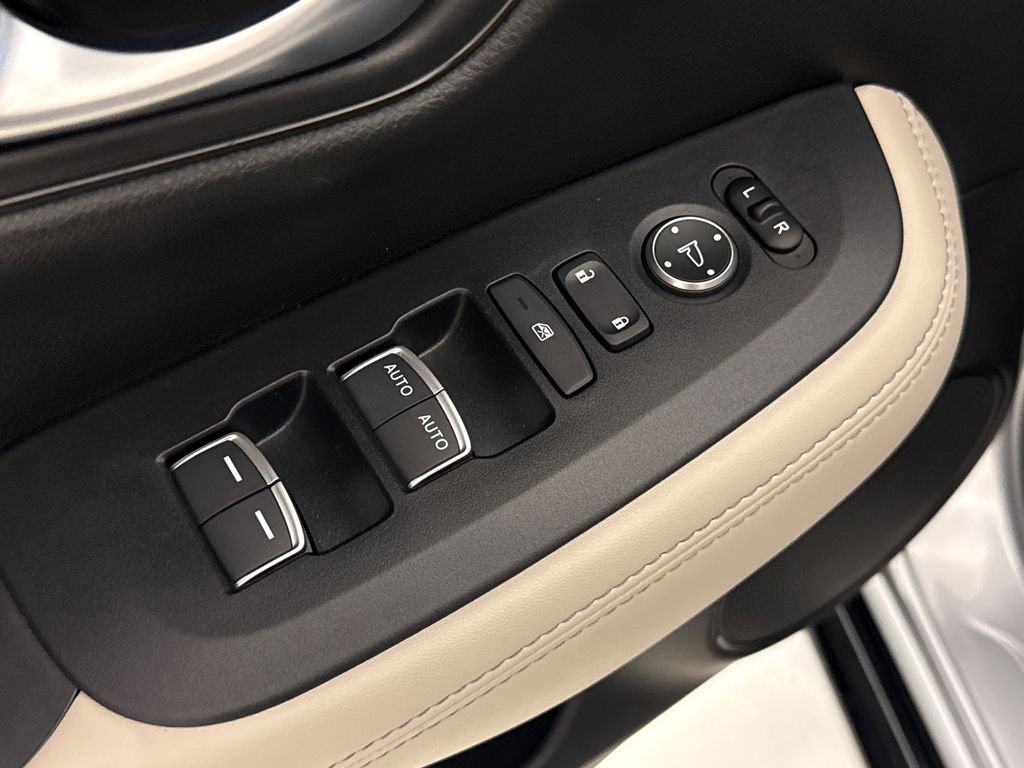 2025 Honda HR-V EX-L - Photo 21