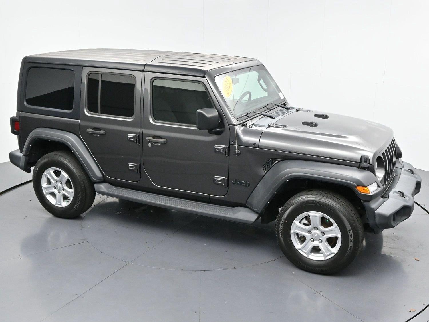 Used 2022 Granite Crystal Metallic Clearcoat Jeep Unlimited Sport S image 39