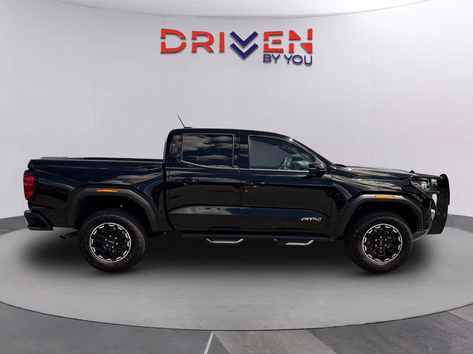 Used 2026 Onyx Black GMC AT4 image 3
