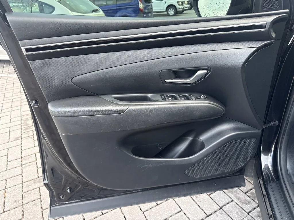Used 2022 Black Hyundai SEL image 14