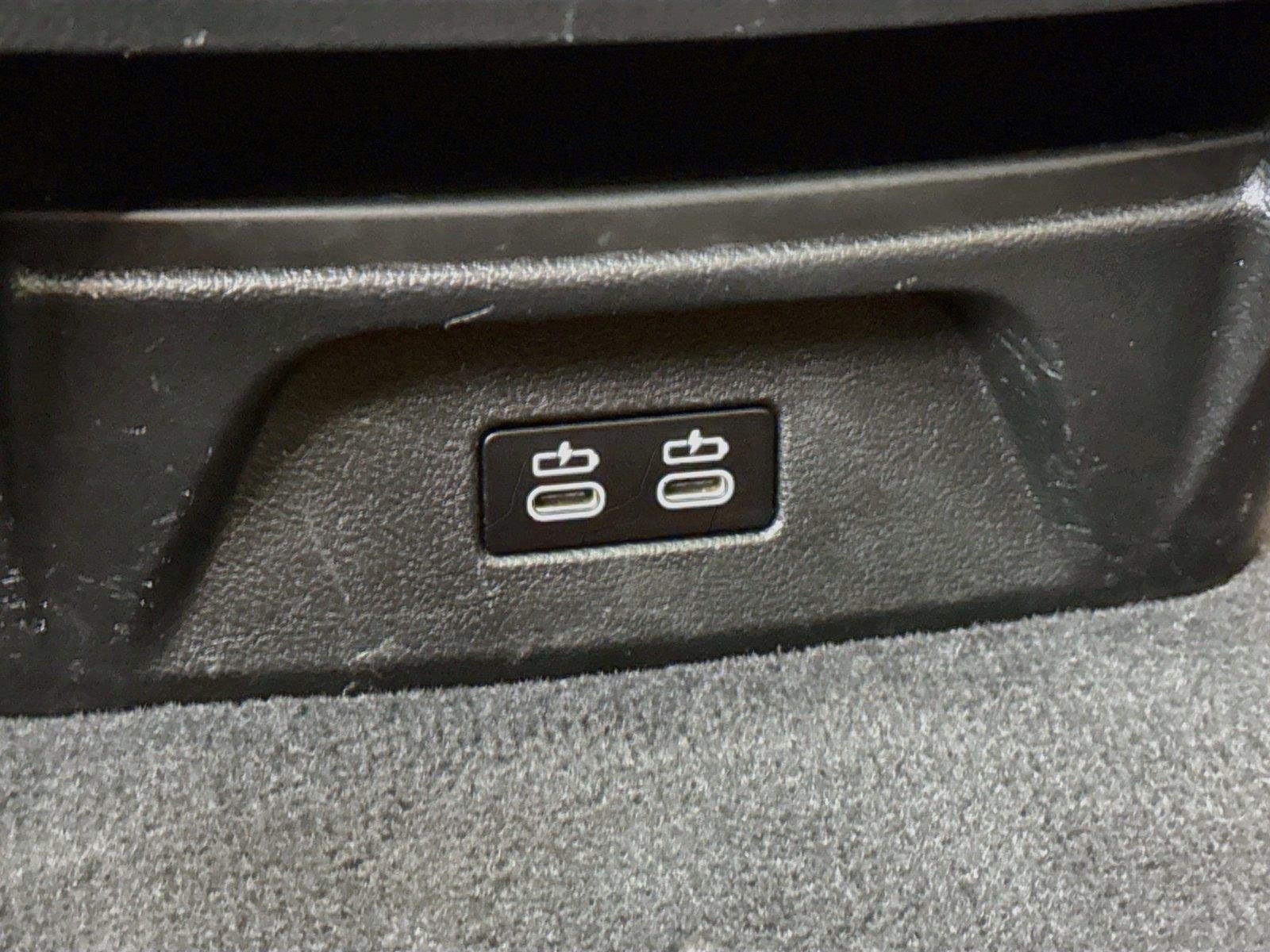 Used 2024 Alpine White BMW xDrive30i image 41