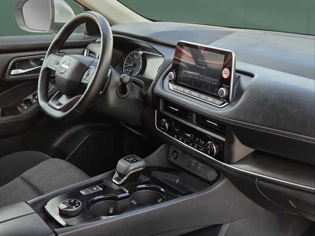 Used 2025 Silver Nissan SV image 29
