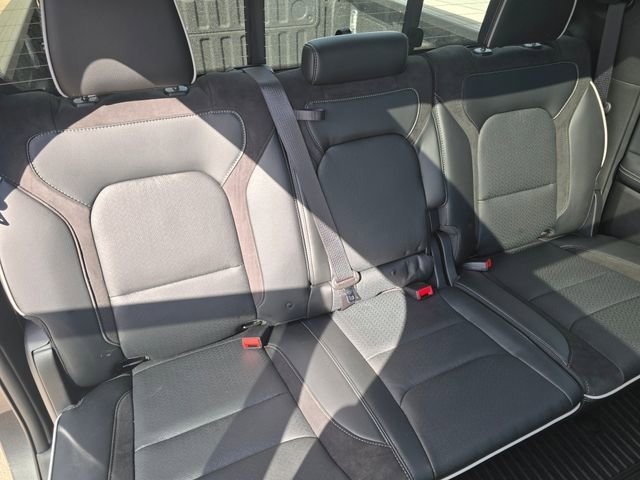 New 2026 Granite Crystal Metallic Clear-Coat Exterior Paint RAM Laramie image 44