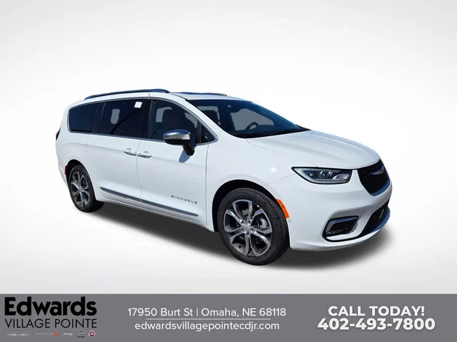 New 2026 Chrysler Pacifica Pinnacle With Navigation & AWD
