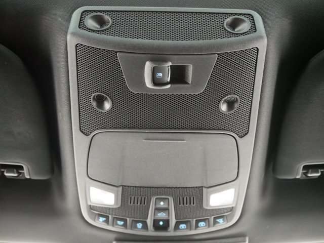 Used 2018 White Platinum Metallic Tri-Coat Ford Crew Cab Limited image 23