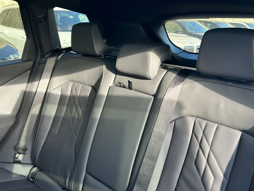 New 2026 Black Sapphire Metallic BMW 30 xDrive image 33