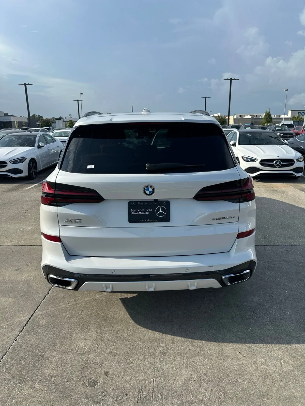 Used 2026 White BMW sDrive40i image 14