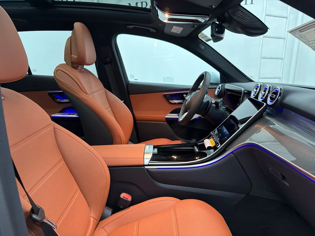 New 2027 Silver Mercedes-Benz GLC 300 image 30