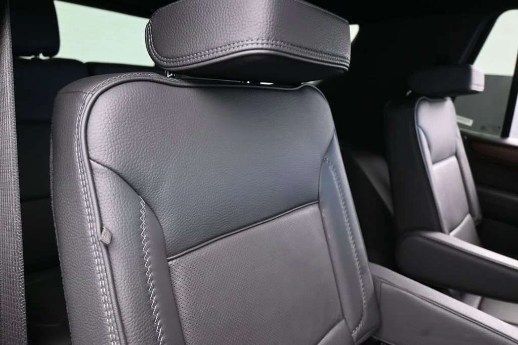 2025 GMC Yukon Denali - Photo 44