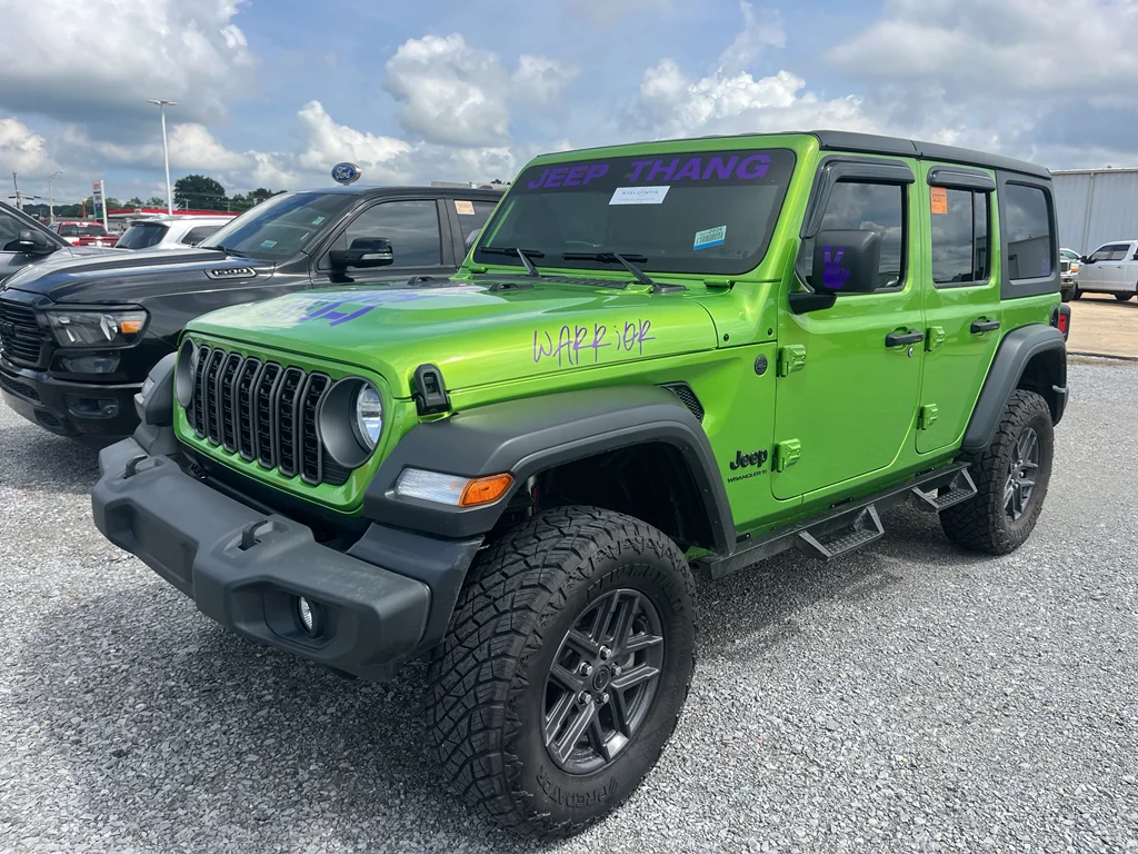 2025 Jeep Wrangler Sport S's photo