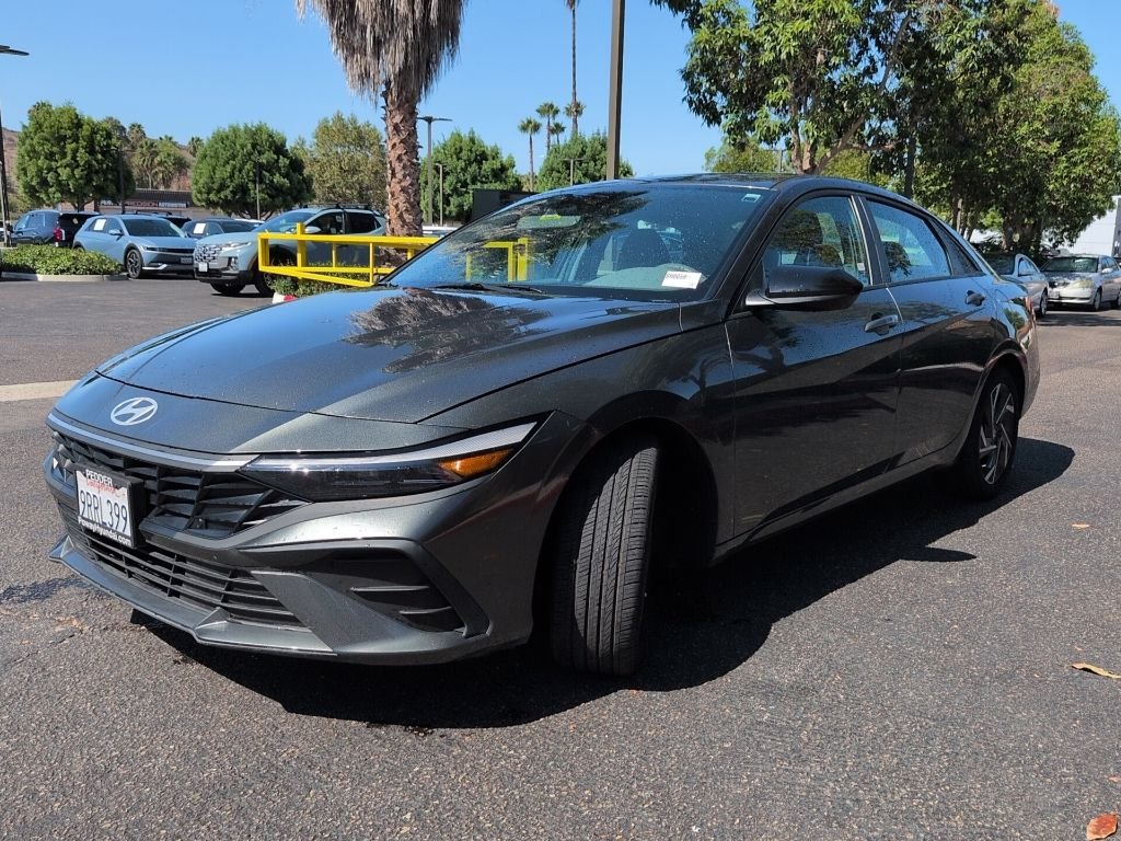 Certified Used 2025 Gray Hyundai SEL Sport image 3