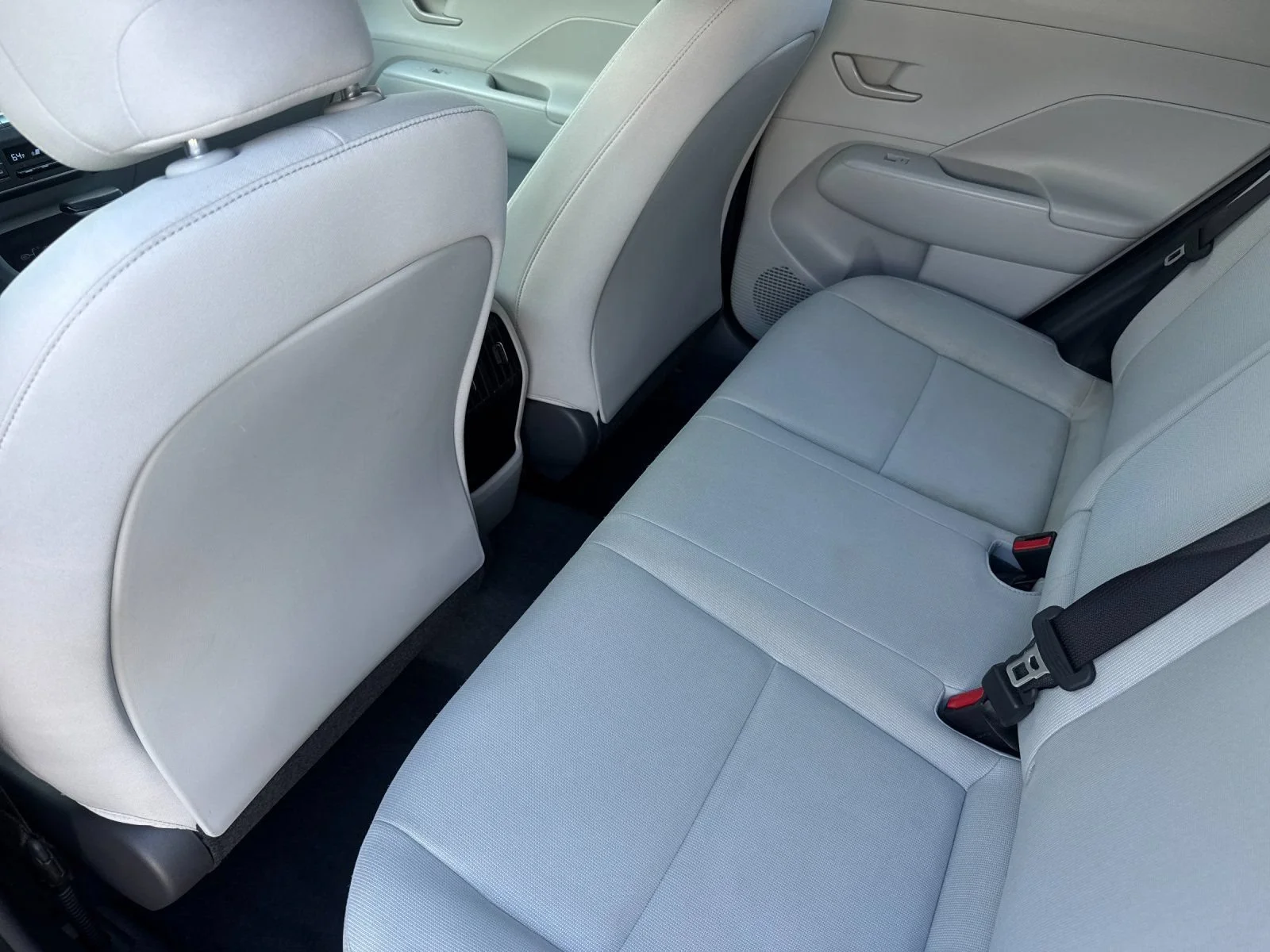 2025 Hyundai Kona SEL - Photo 13