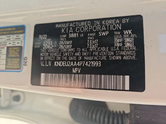 Used 2023 White Kia S image 33