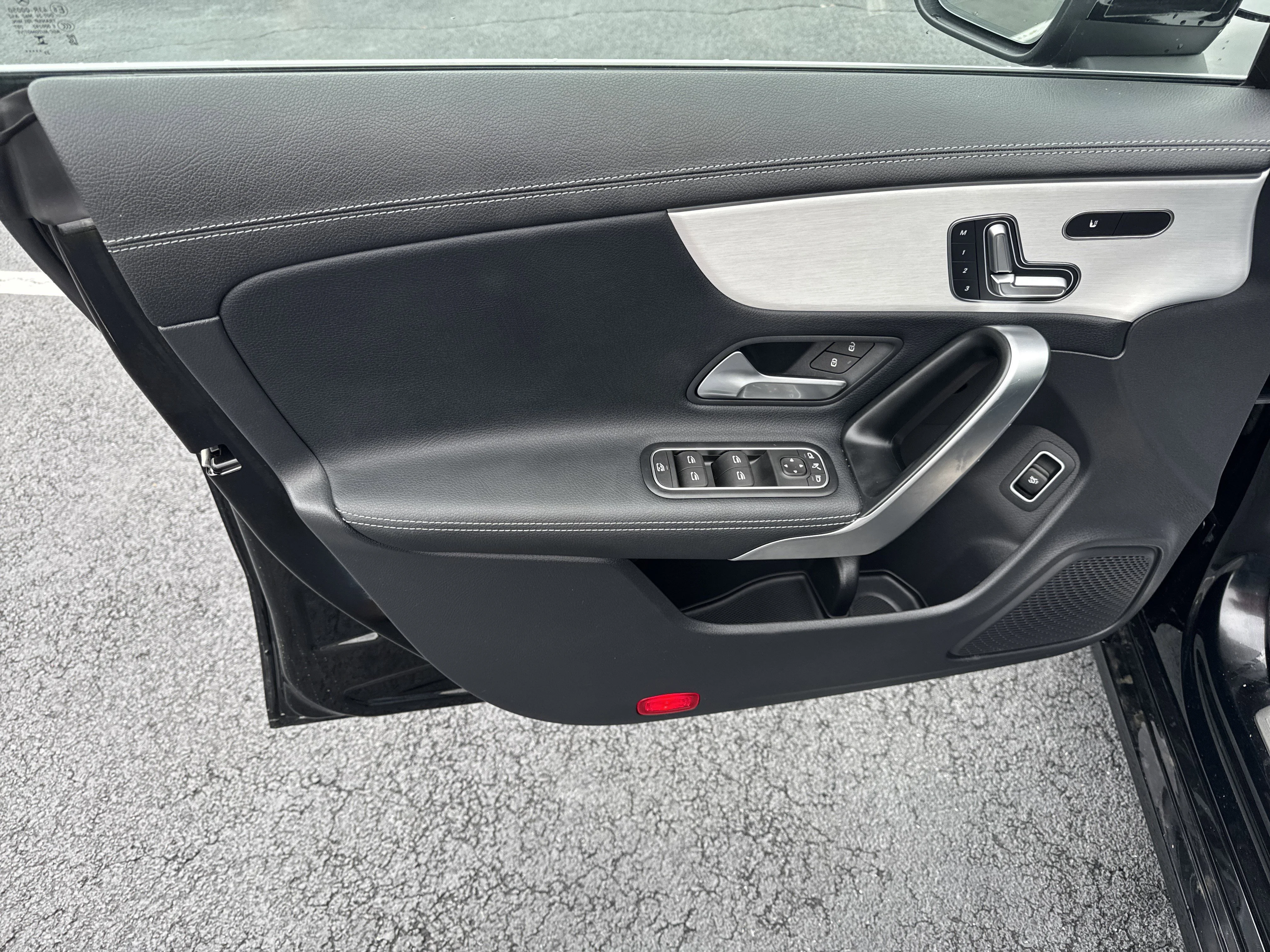 Used 2024  Mercedes-Benz CLA 250 image 21