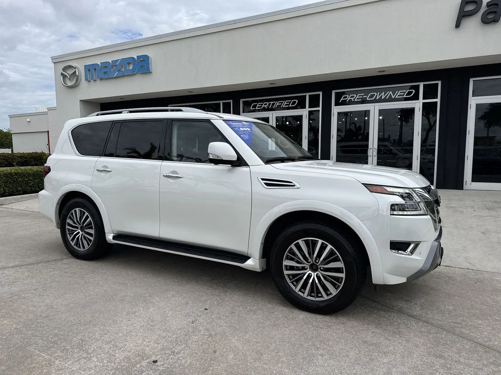 Used 2024 Aspen White Nissan SL image 6