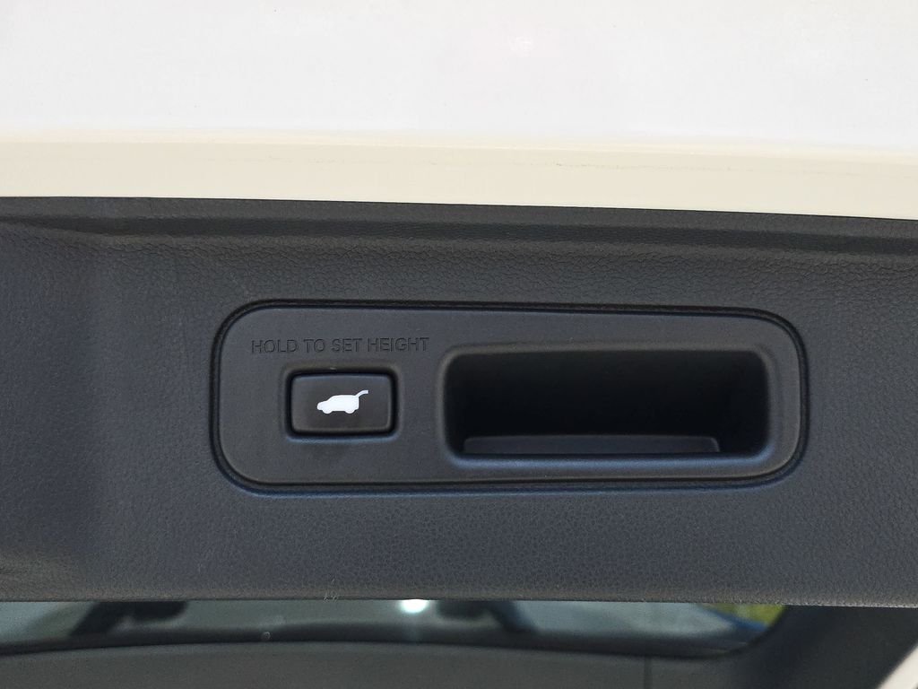 Used 2023  Honda Elite image 17