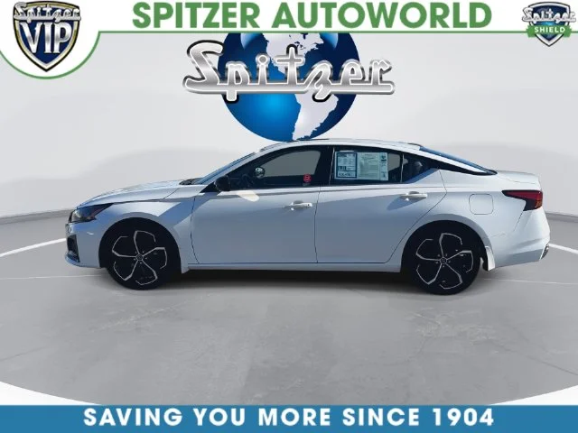Used 2023 White Nissan 2.5 SR image 10
