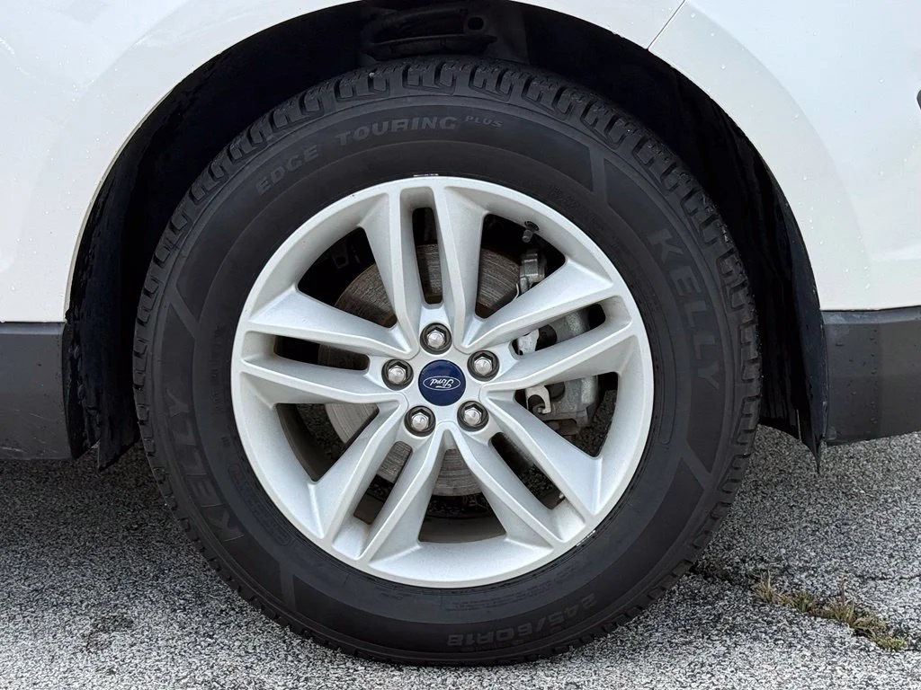 Used 2017 White Ford SEL image 12