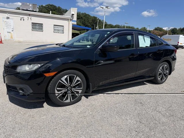 Used 2017  Honda EX-T image 3