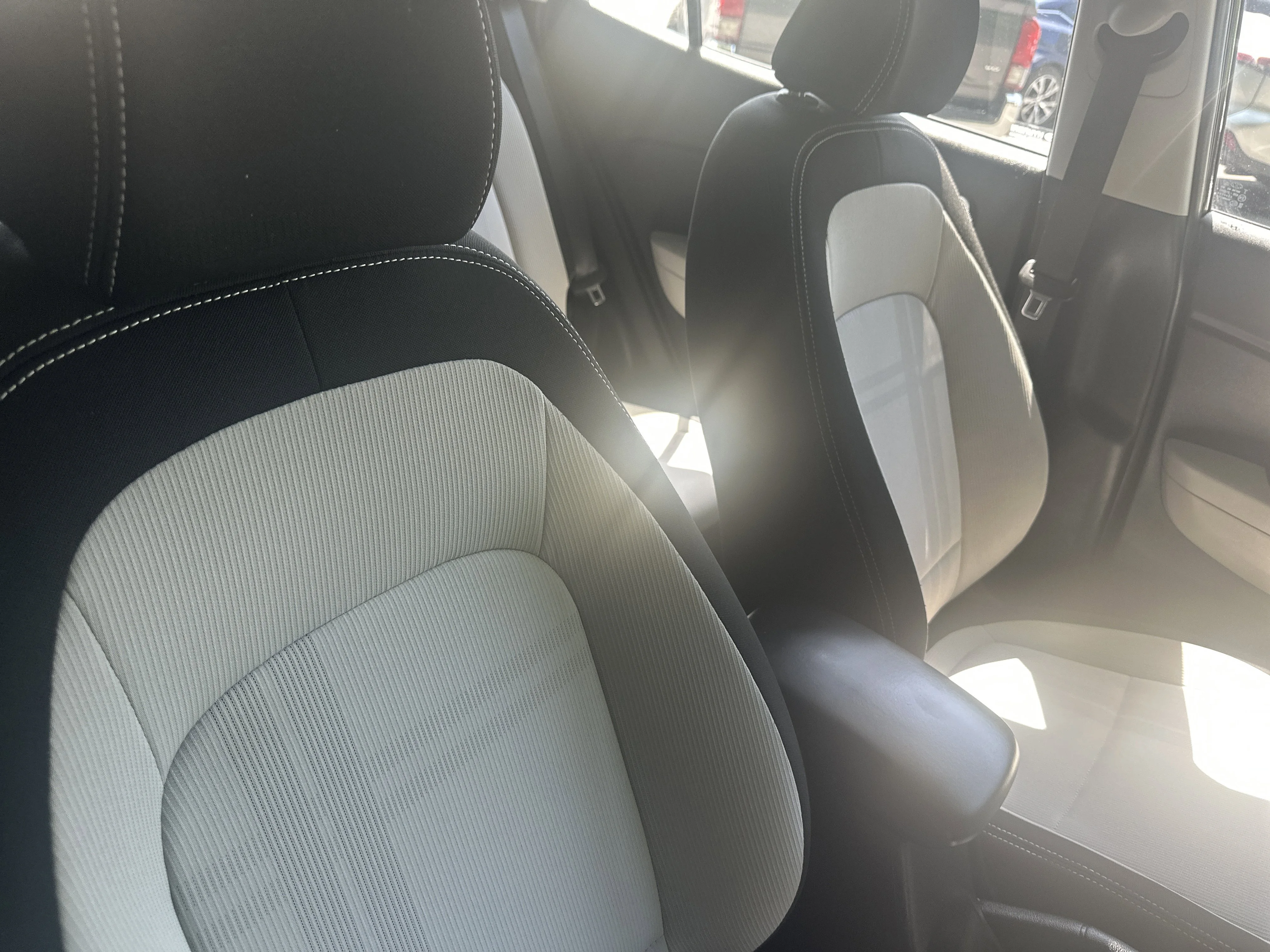 Used 2025 Onyx Black Hyundai SEL image 28