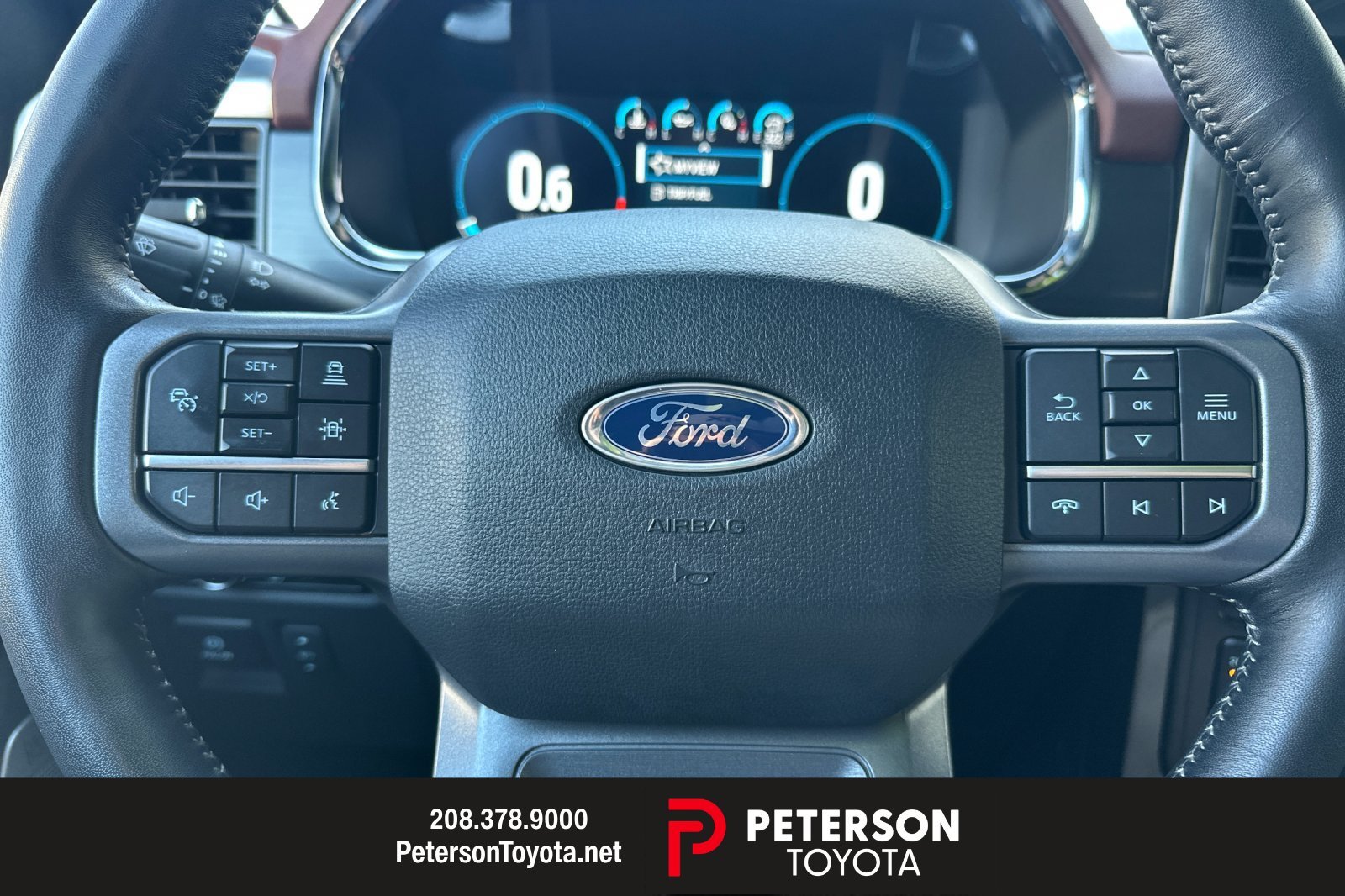 Used 2023  Ford Lariat image 22