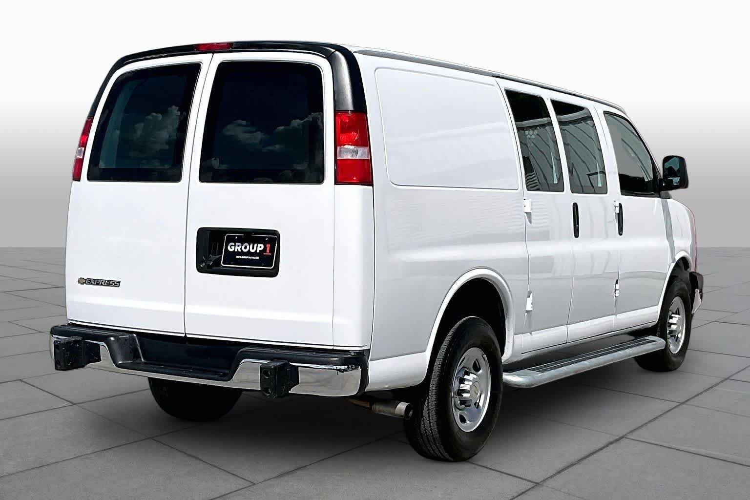 Used 2024 Summit White Chevrolet WT image 12