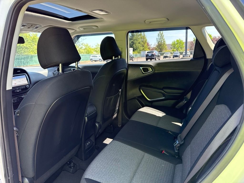 Used 2023 Snow White Pearl Kia EX image 20