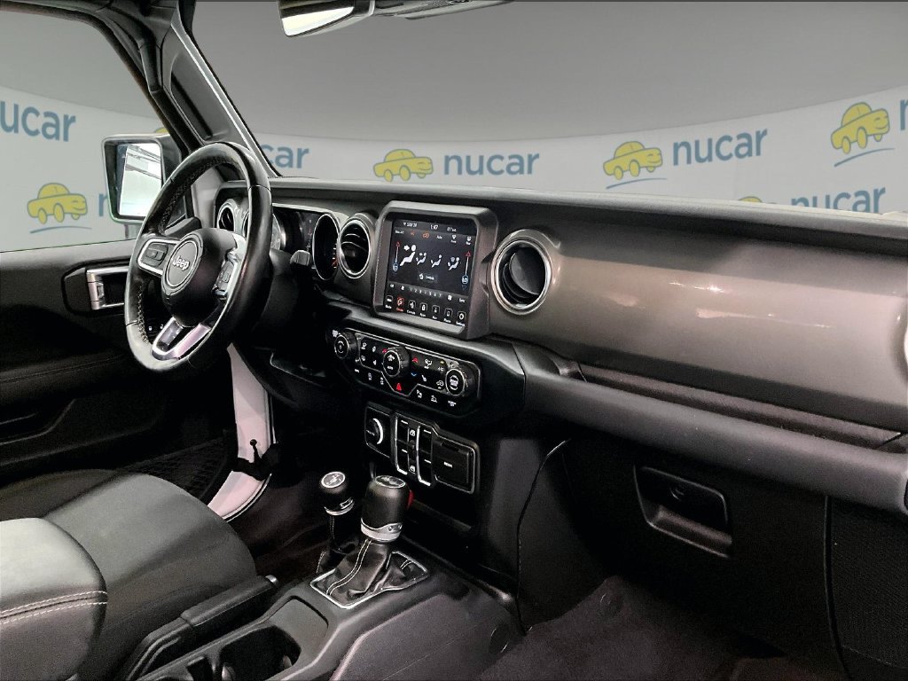 Used 2023 White Jeep Sahara image 14