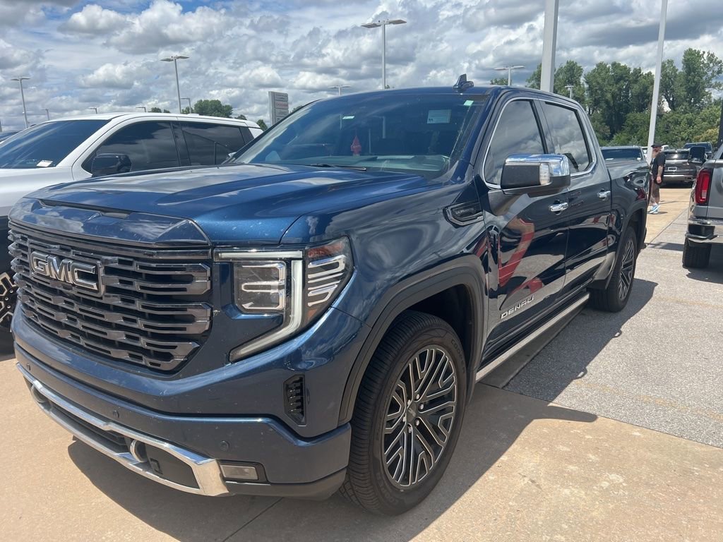 2022 GMC Sierra 4WD Crew Cab Short Box Denali Ultimate's photo