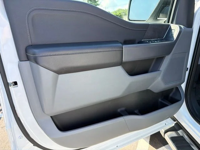 Used 2025 White Ford XLT image 18