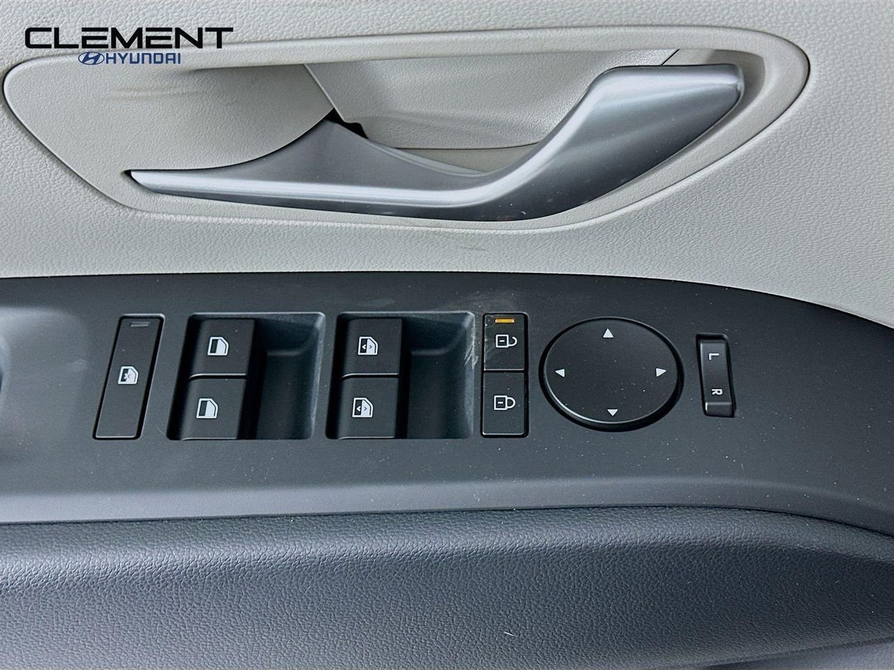 New 2026 Silver Hyundai SEL Convenience image 22