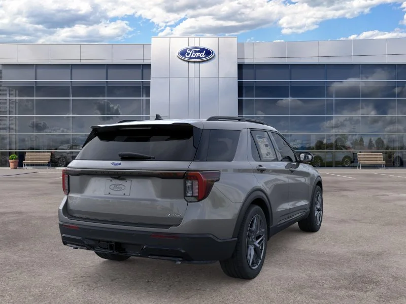New 2026 Carbonized Gray Metallic Ford ST-Line image 8