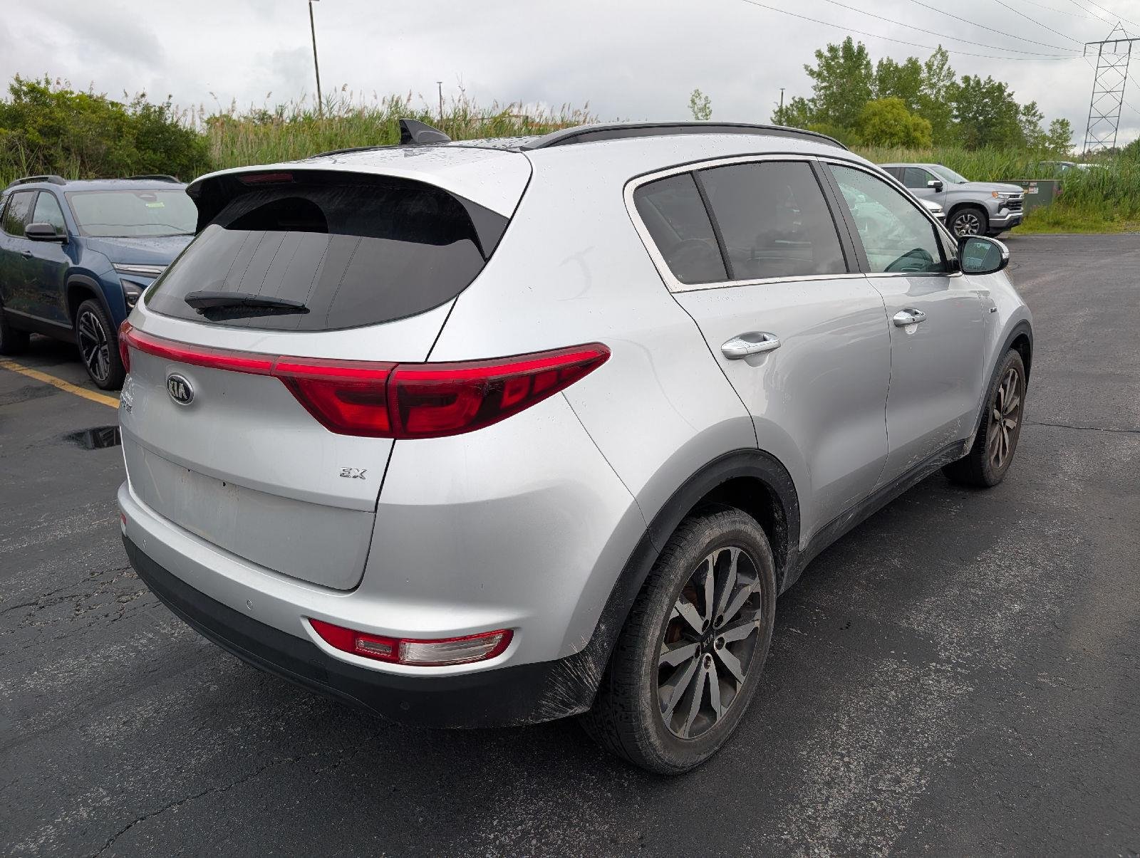 Used 2018 Sparkling Silver Kia EX image 8